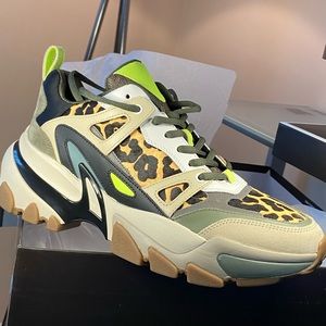 Michael Kors Billie Eilish Inspired printed Leo